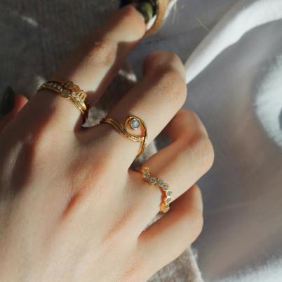 Stine A Tres Petit Etoile Ring Gold online
