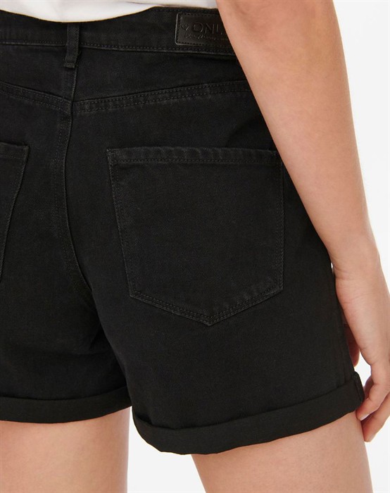 Vega Mom Shorts
