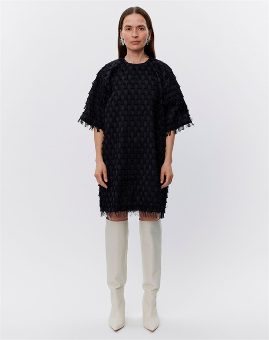  Nori Abstract Fringes Kjole