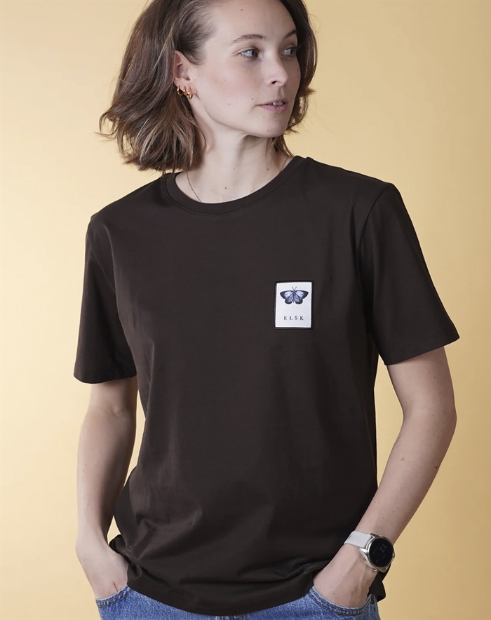 Elsk - Blaafugl Woman\'s Classic T-Shirt - Soil Brown 