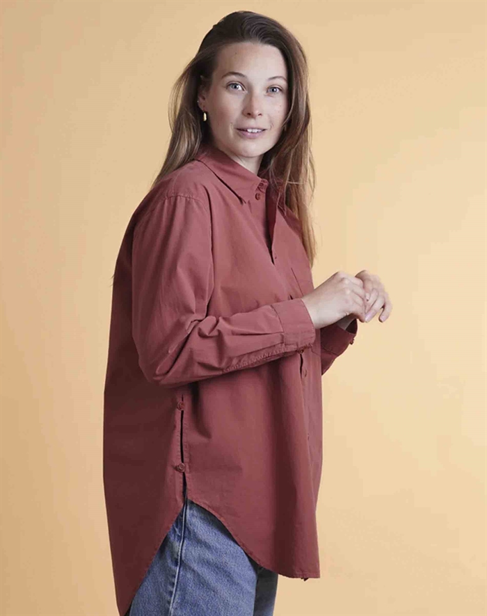 Elsk - Poplin Women\'s Skjorte - Mahogany Red