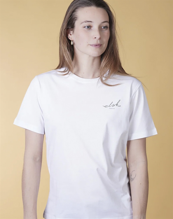 SIGNED BASIC WOMEN\'S CASUAL T-