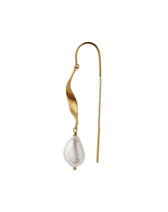 Stine A - Long Twisted With Baroque Pearl Single Ørering - Guldfarvet