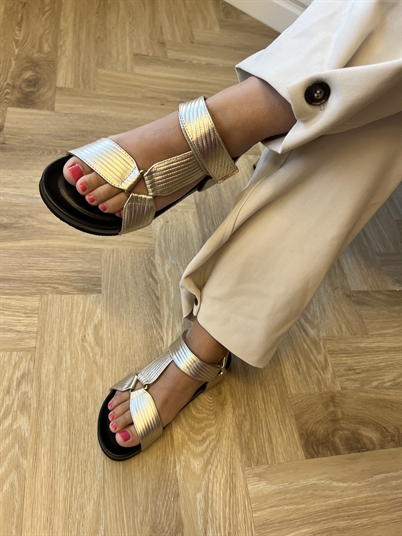 Copenhagen Shoes Carrie Sandaler Gold-Shop Online Hos Blossom